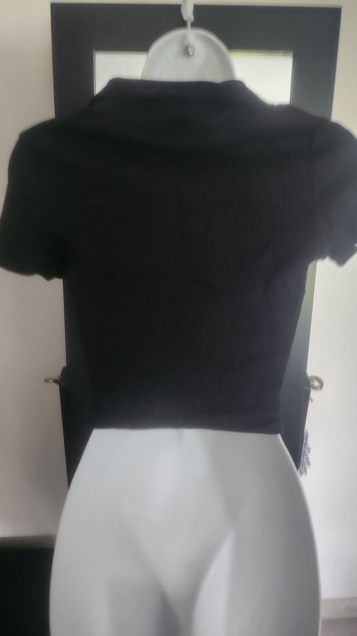 Petit haut noir taille m - photo numéro 2