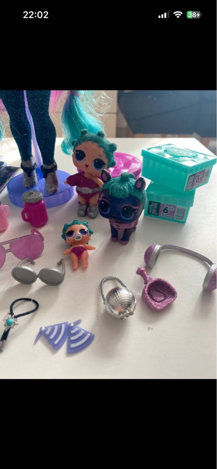 LOL Surprise OMG Model Doll - COSMIC NOVA - Includes Model Doll, Multiple Surprises and Fabulous Accessories - photo numéro 2