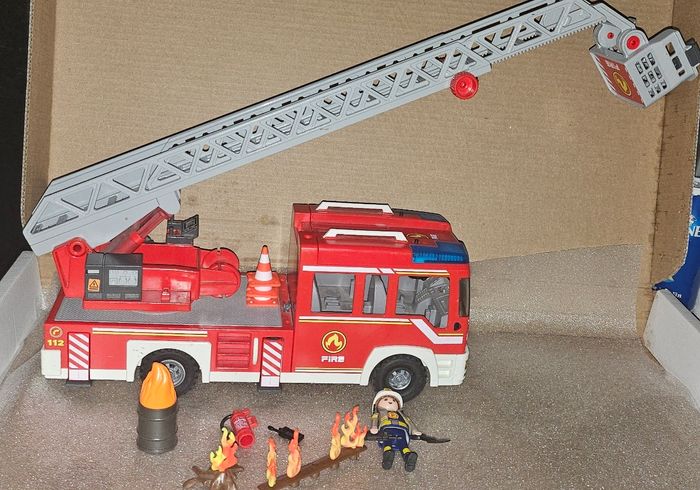 Playmobil camion pompier - photo numéro 4