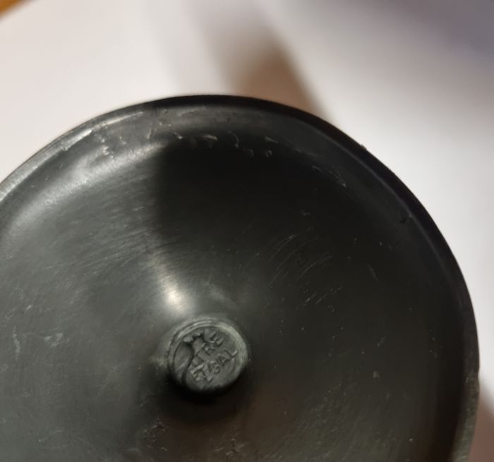 vase soliflore en étain 26cm ancien - photo numéro 2