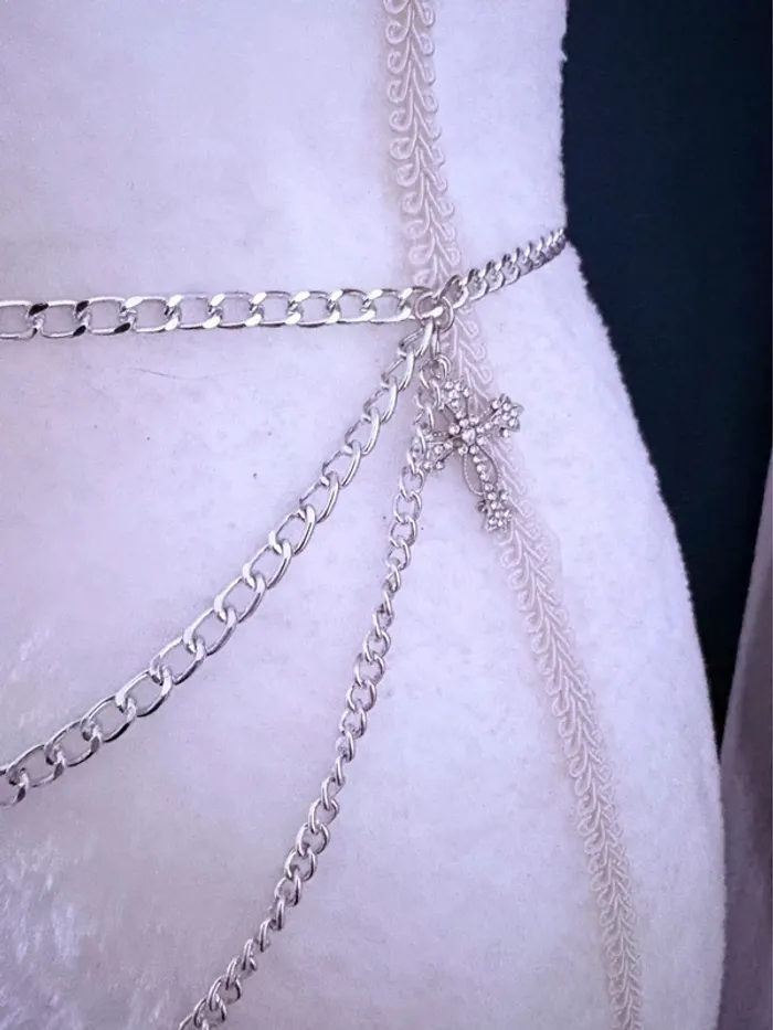 Ceinture en métal Witch ajustable avec bijoux croix - photo numéro 3