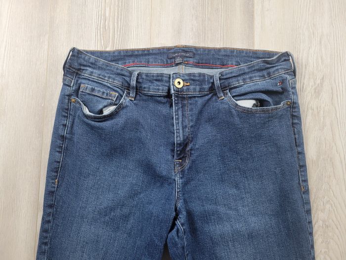 Jean Tommy Hilfiger bleu marine – Taille 12 – Très bon état – Coupe droite classique - photo numéro 3