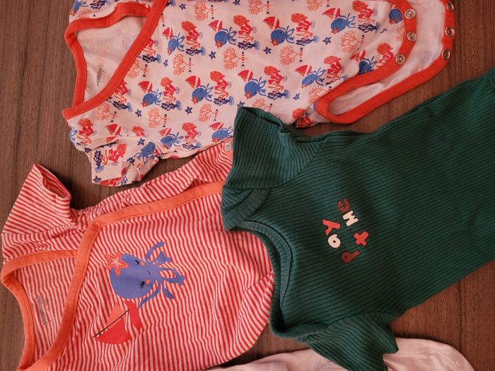 Lot 4 bodies bébé 3 mois - photo numéro 3