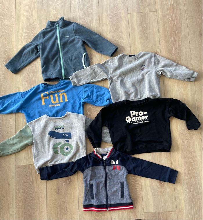 Lot de pull et veste enfant 3ans