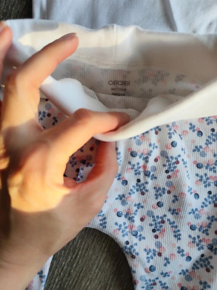 Body Cyrillus avec col fleuri et pantalon okaidi 🤟 - photo numéro 4