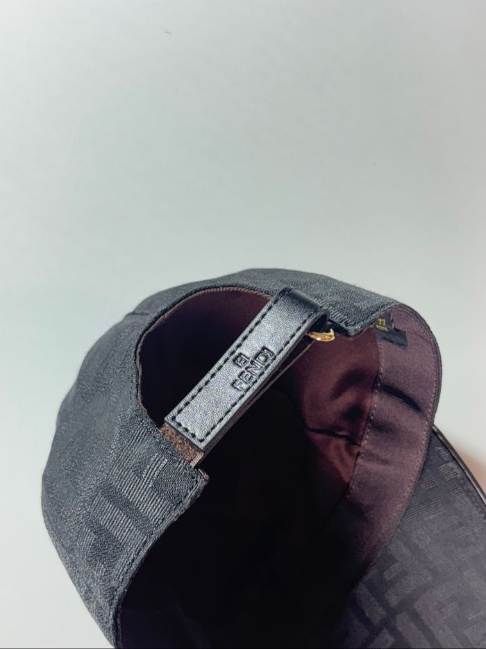 casquette fendi noir - photo numéro 4