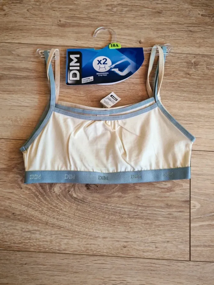 Lot de 2 brassière etam 10 ans - photo numéro 2
