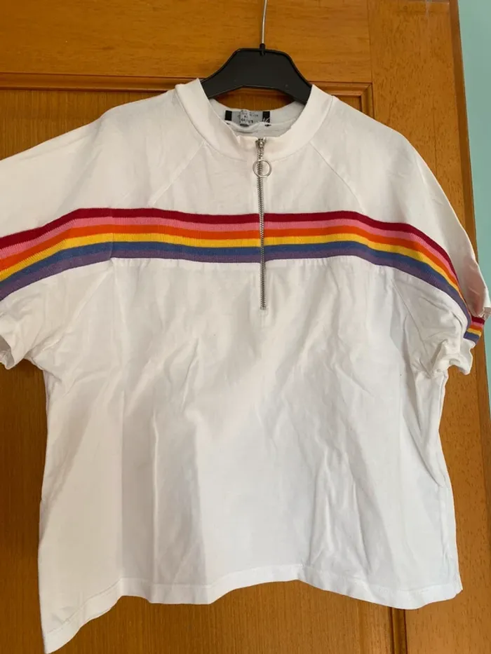 t-shirt blanc bershka taille S neuf
