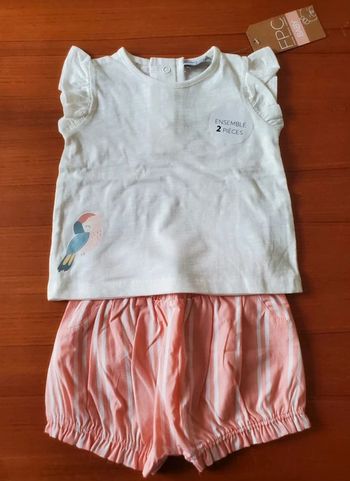 Ensemble t-shirt et short 12mois