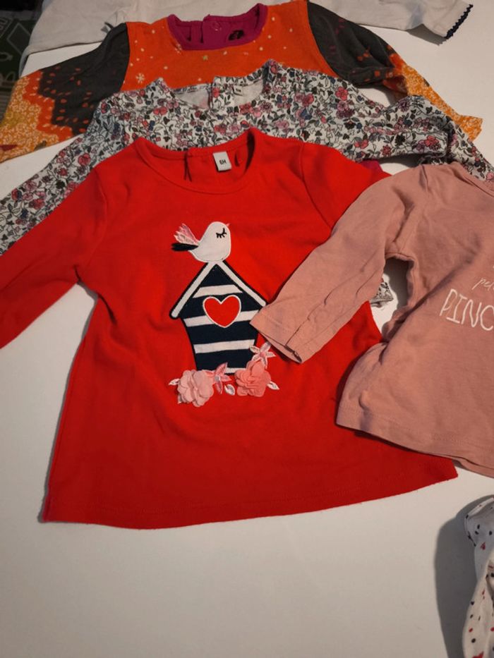Lot Tshirt manche longue fille 6 mois - photo numéro 8