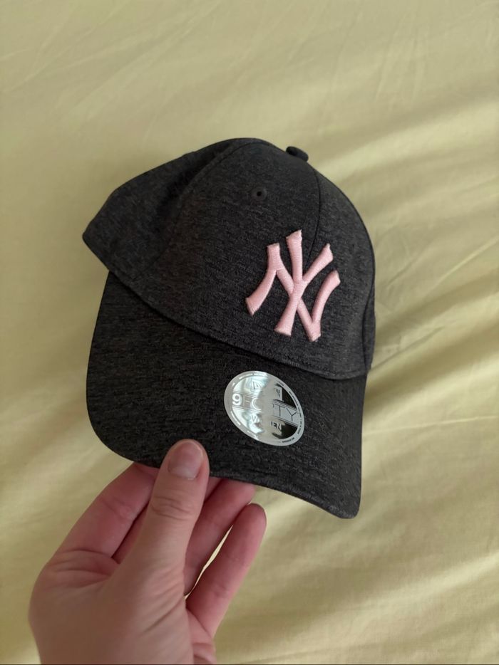 Casquette NY femme gris/rose - photo numéro 2