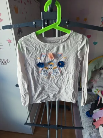 Tee shirt manche longue taille 8 ans