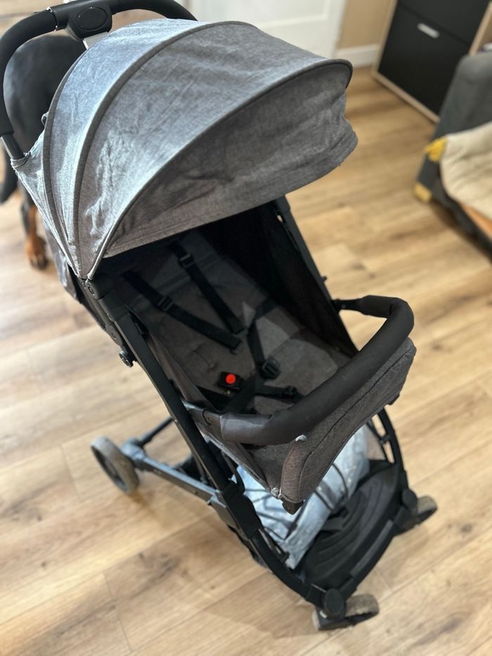 Poussette compacte trottine - photo numéro 2