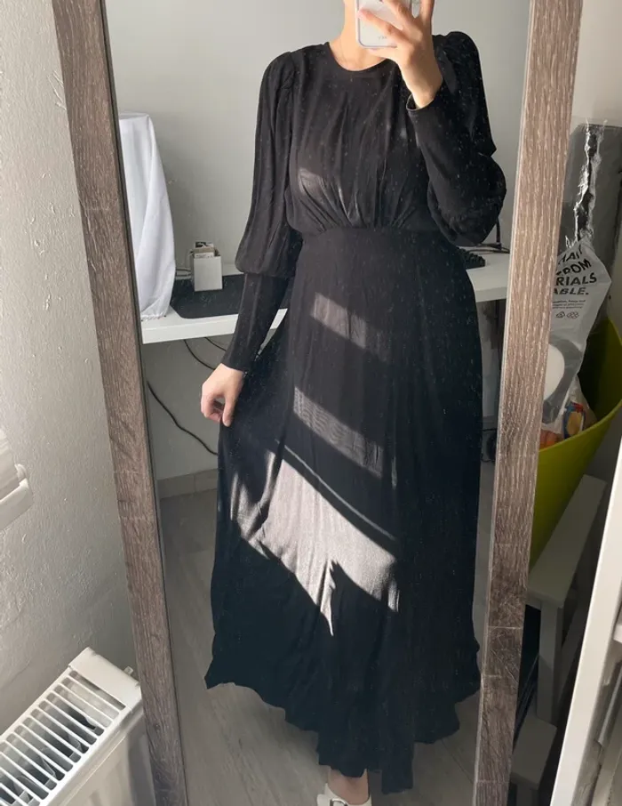 Robe longue noire - photo numéro 2