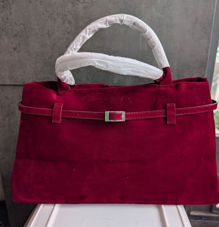 Magnifique sac à main en simili daim bordeau - photo numéro 2