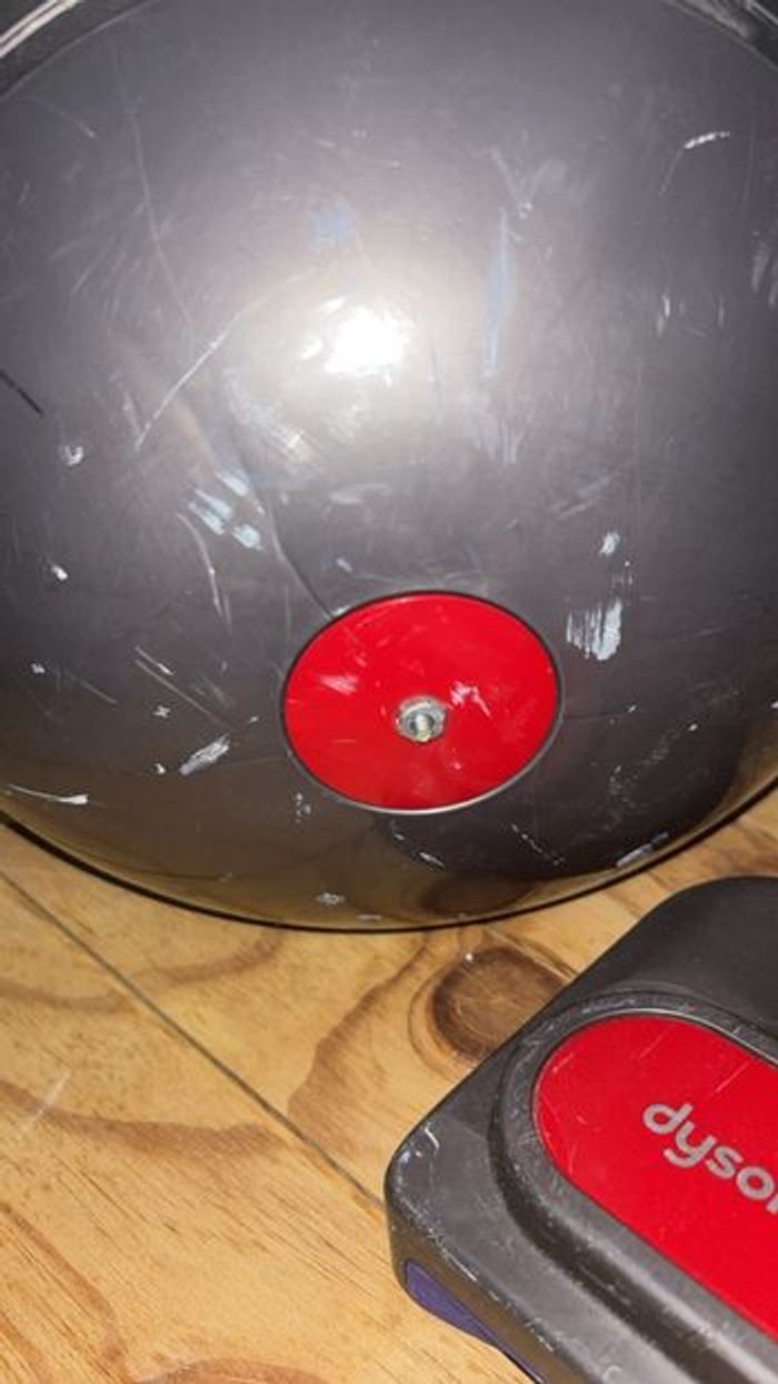 Aspirateur Dyson - photo numéro 2