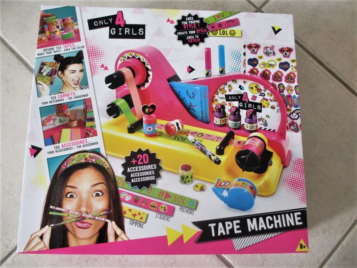 Tape machine Only 4 girls - photo numéro 2