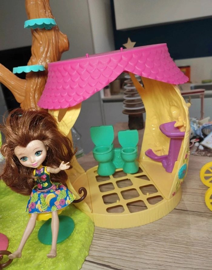 Maison et poupées enchantimals - photo numéro 7