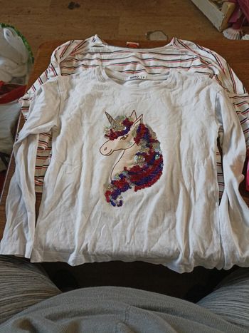 2 t-shirts manches longues