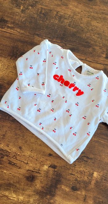 Joli pull blanc et rouge cerise cherry Kiabi 6mois