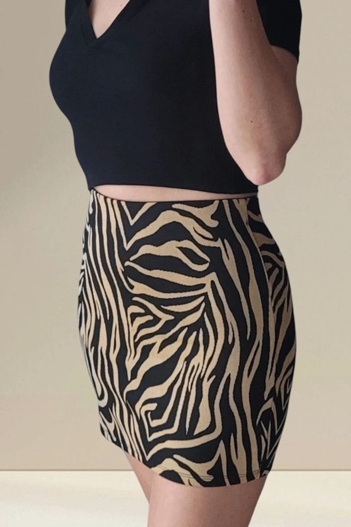 Jupe Stradivarius Taille S - photo numéro 5