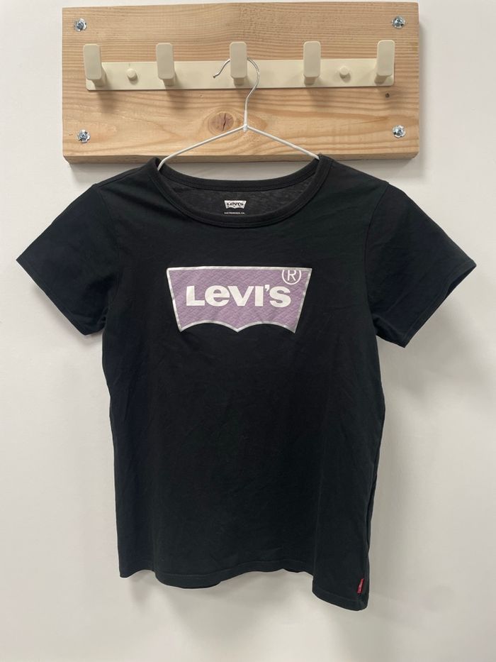 T-shirt Levi’s noir – Taille 14 ans – Très bon état - photo numéro 1