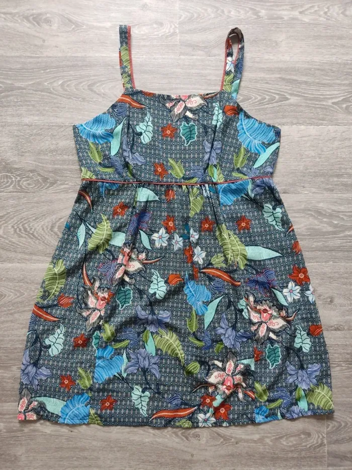 Robe mi-longue à bretelles motifs graphiques et fleuris multicolore taille 48