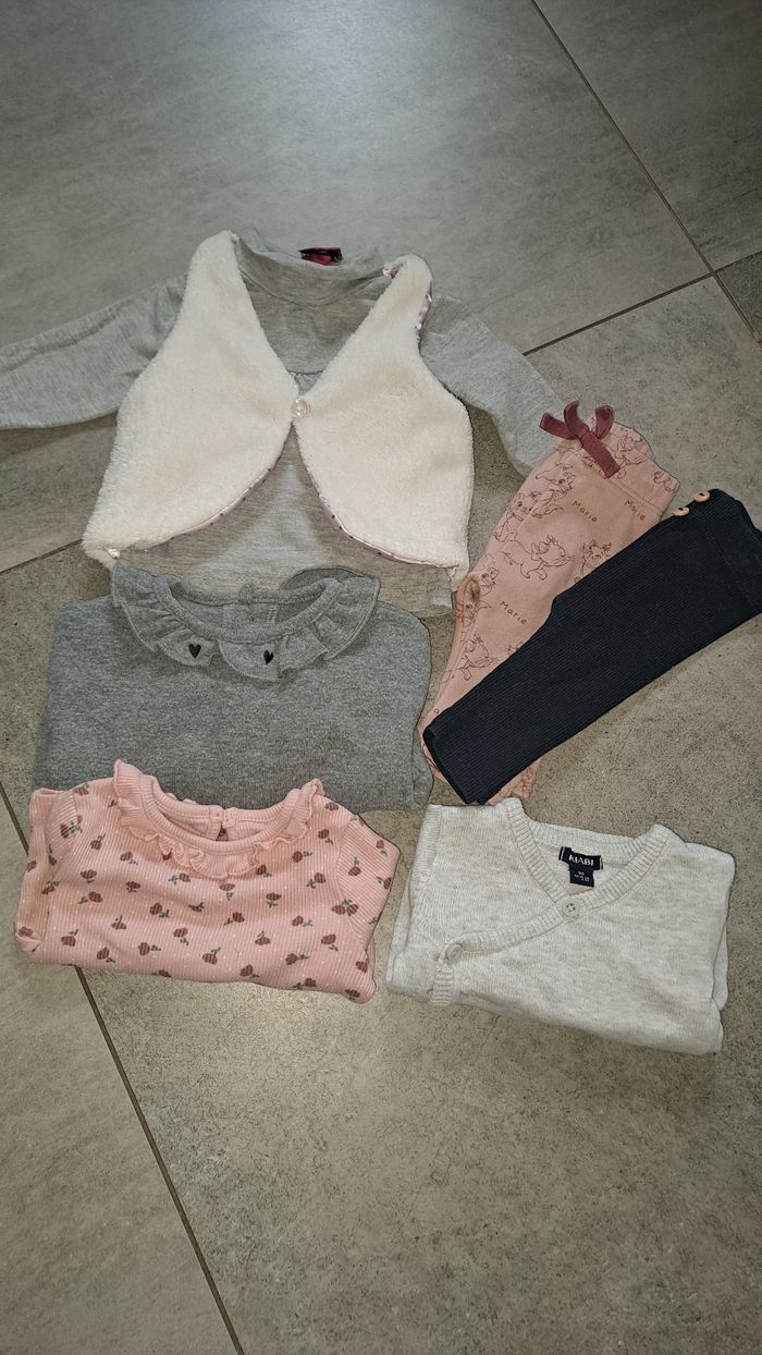Lot vêtements bébé fille