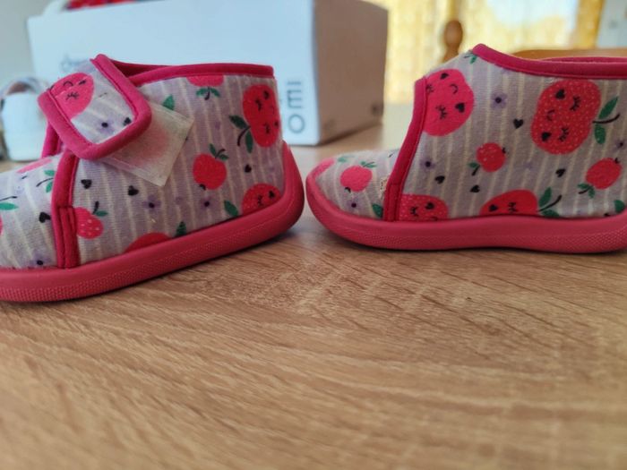 Chaussons rose - photo numéro 3