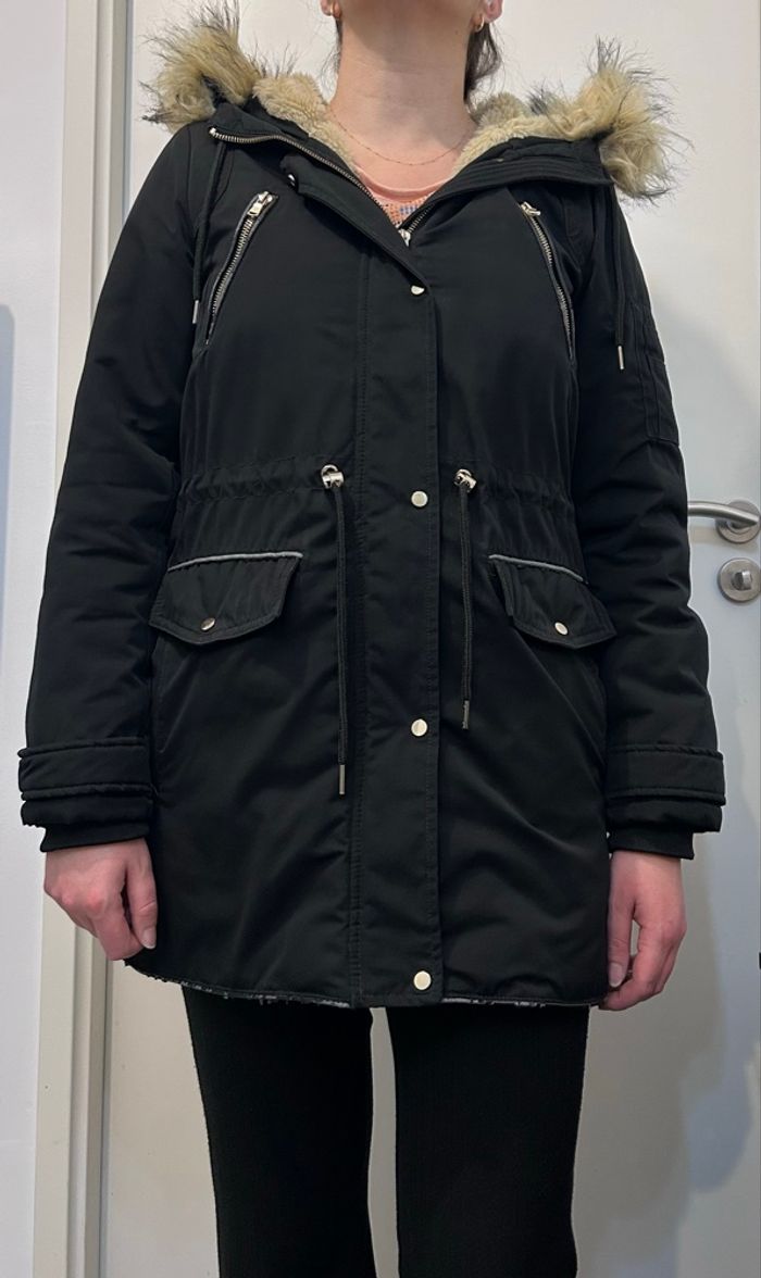 Manteau d’hiver avec capuche - photo numéro 2