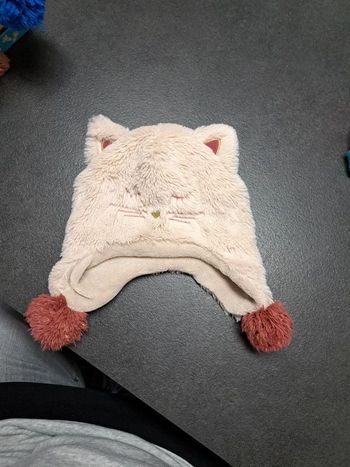 Bonnet Chat