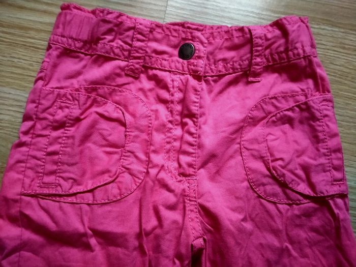 Panta court rose. U collection.
Taille 3 ans - photo numéro 3