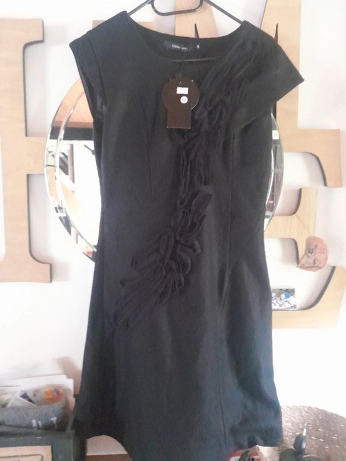 Robe neuf disley taille m 🚺