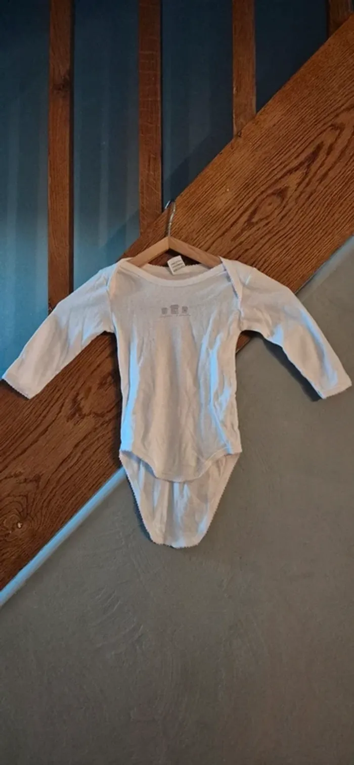Lot bébé 18 mois - photo numéro 8