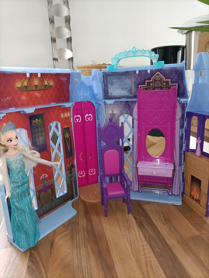 Château Reine des Neiges - Chambre Elsa - photo numéro 4