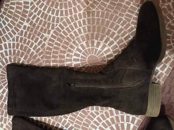 Bottes en daim fille pointure 35 - photo numéro 2