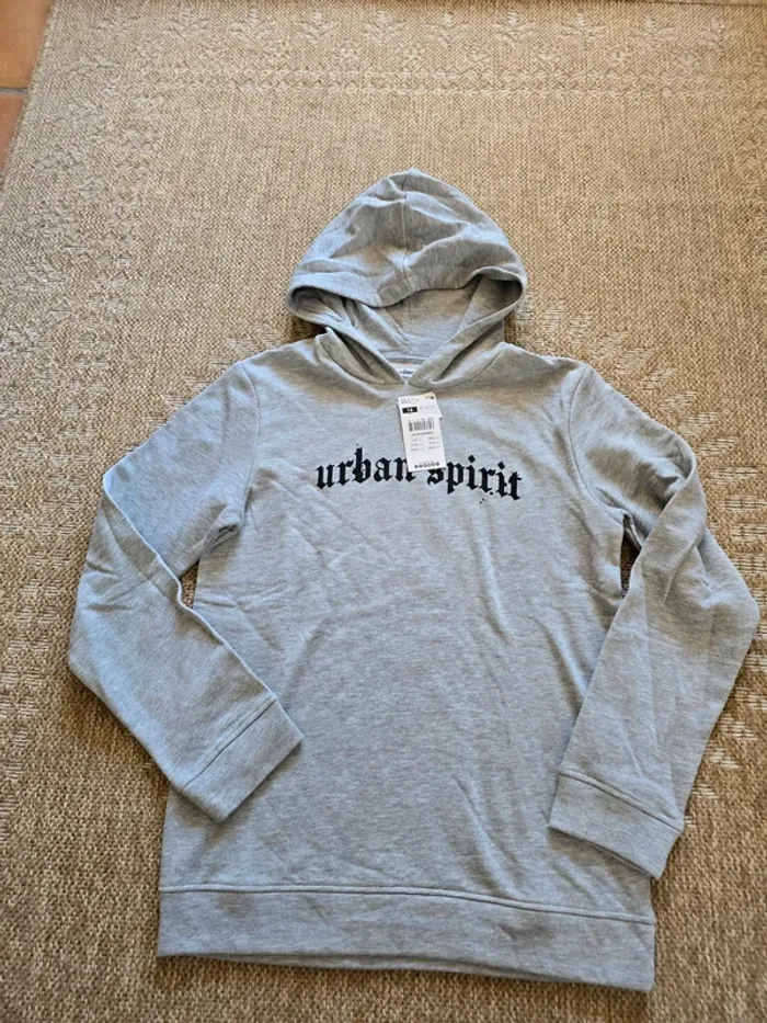 Pull à capuche