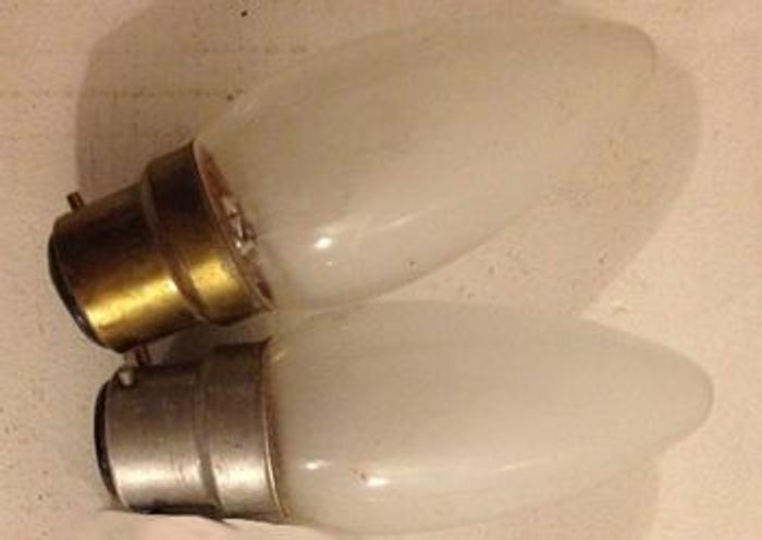 Lot d'ampoules ovales