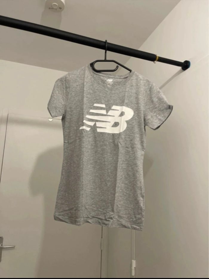 TEE shirt