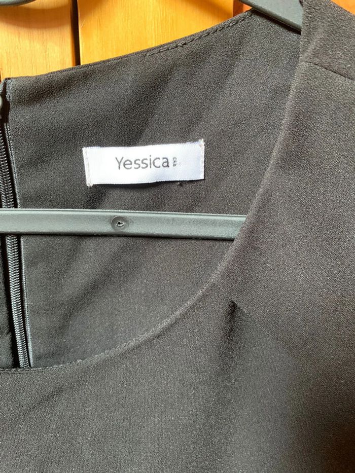 Joli robe noir habillée taille 42 - photo numéro 5