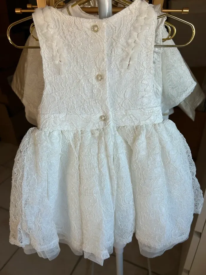 Jolie robe de cérémonie orchestra premium taille 9 mois état neuf - photo numéro 3