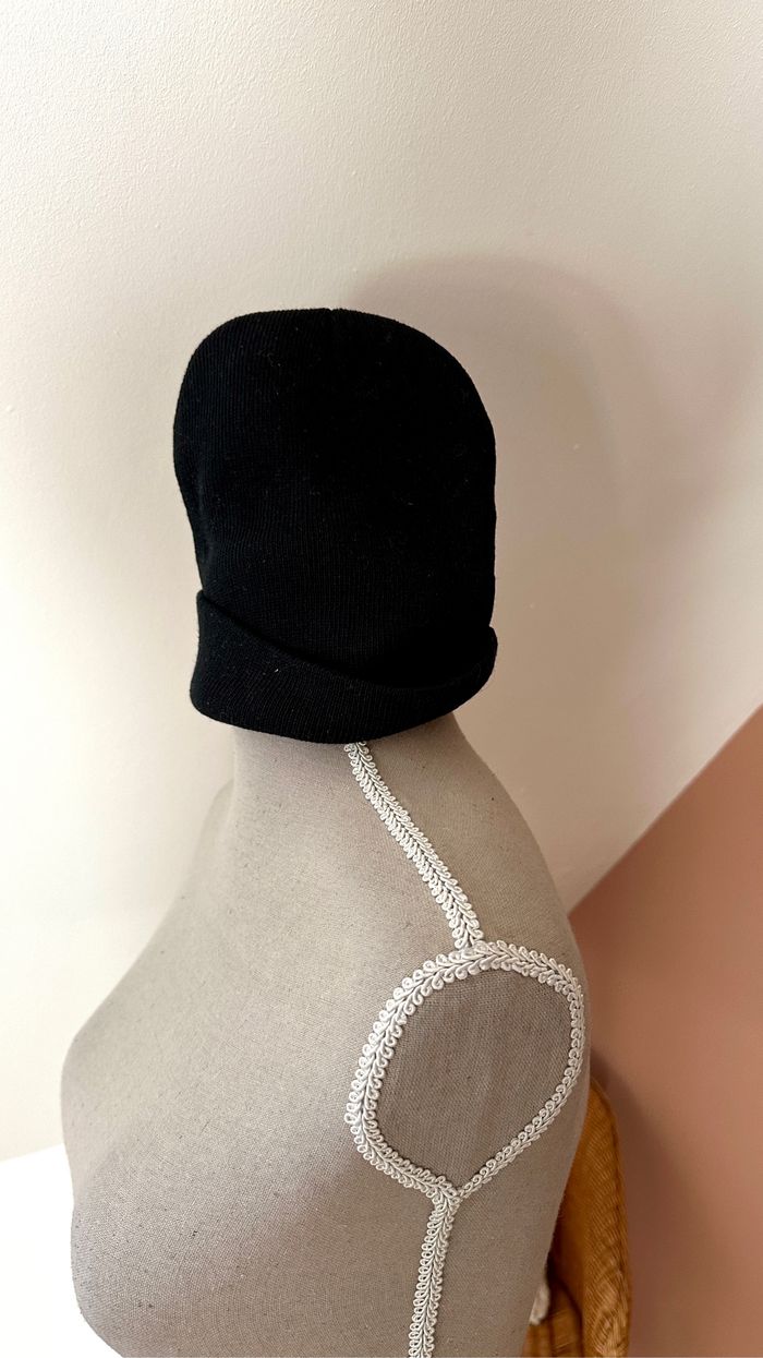 🌿 Bonnet noir 🌿 - photo numéro 2