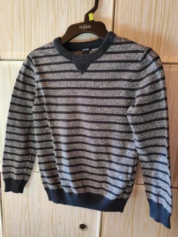 Pull garçon 8 ans