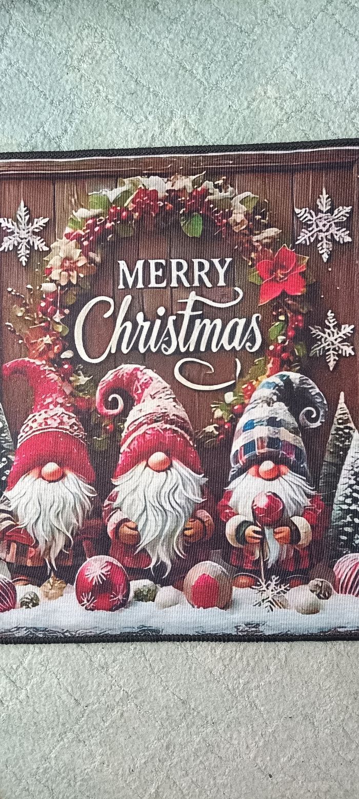 Tapis de sol de Noël. Taille 79cm sur 50cm. Neuf - photo numéro 3