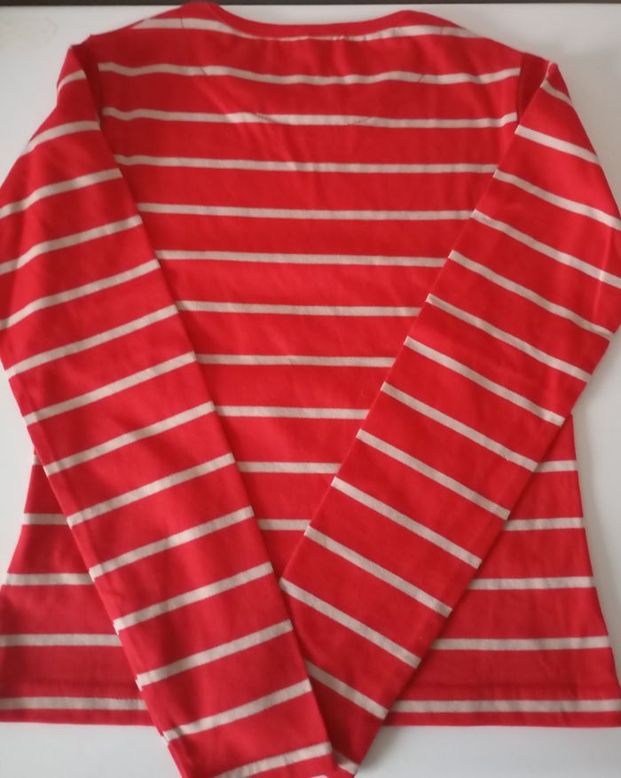 Ensemble 8/10 ans . Jupe et tee shirt manches longues. Coton et polyester .Pois et rayures. Noir et rouge . État neuf - photo numéro 3