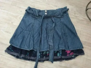 Belle petite jupe en jeans avec volant fleuris taille L 38/40