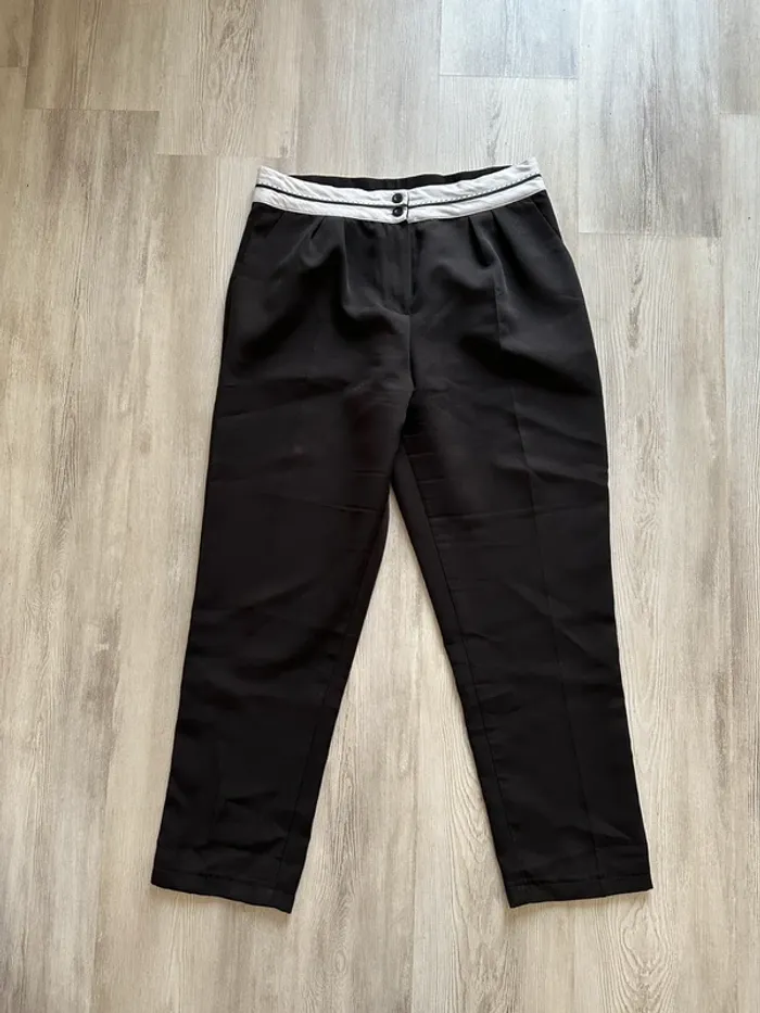 Pantalon noir, taille L