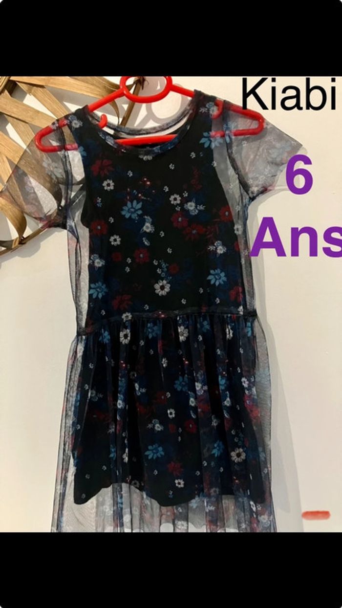 Robe noir et tulle fleuri taille 6 ans Kiabi