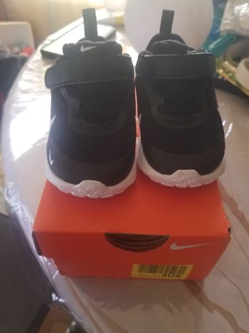 Nike révolution 19.5