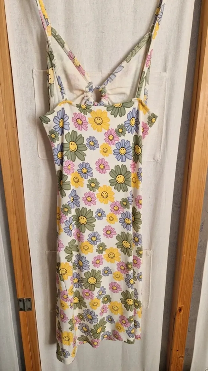 Robe été / Fleuri / Smiley /  Robe moulante - photo numéro 2
